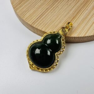 Hetian green jade gourd pendant