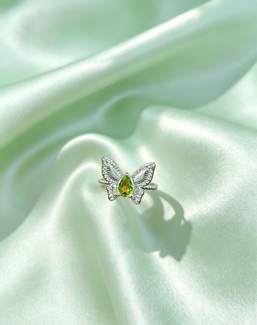 Butterfly‑Shaped Peridot Ring, Titanium Steel Dainty Green Gemstone Statement Ring for Women - 图片 4